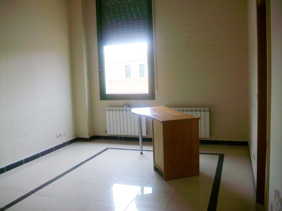 Ref 1001 - Local en venta en Moralzarzal (vendido)