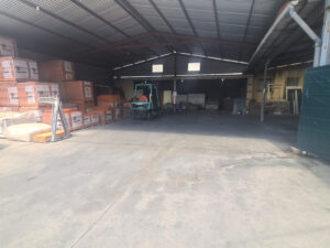Ref 1555 Nave en alquiler en Moralzarzal.- Disponible