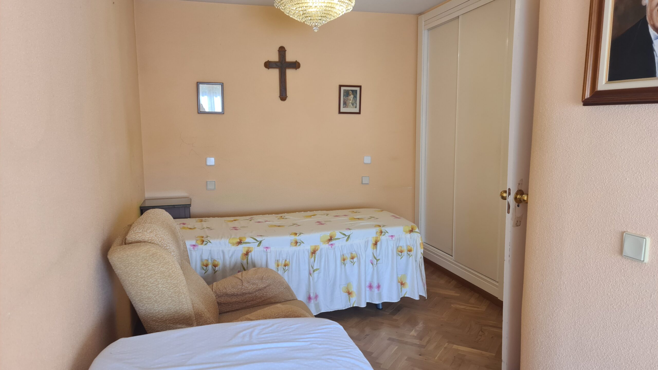Ref 1568 Piso en urbanización con piscina en comunidad (disponible) - Imagen 17