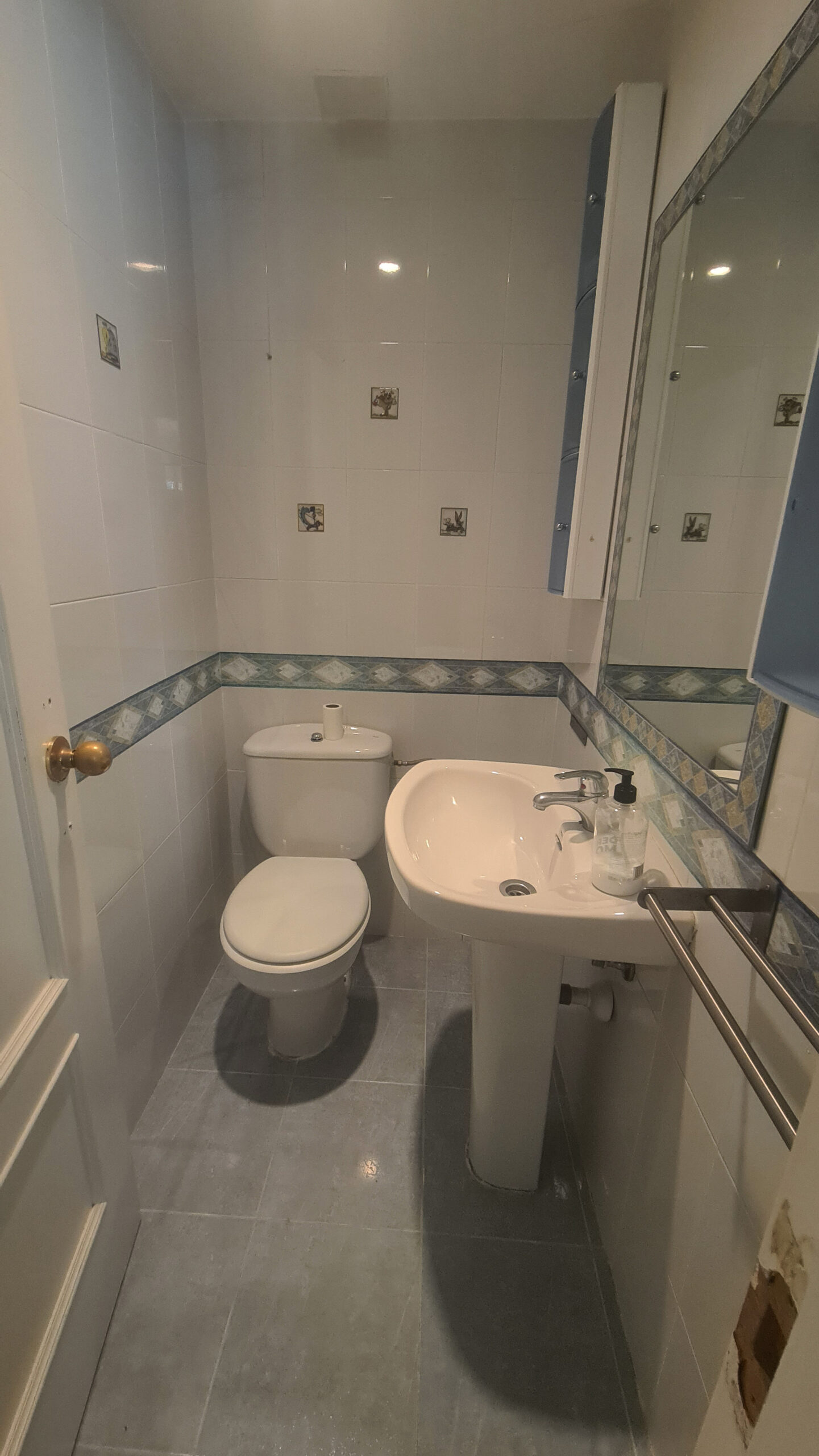 Ref 1568 Piso en urbanización con piscina en comunidad (disponible) - Imagen 19