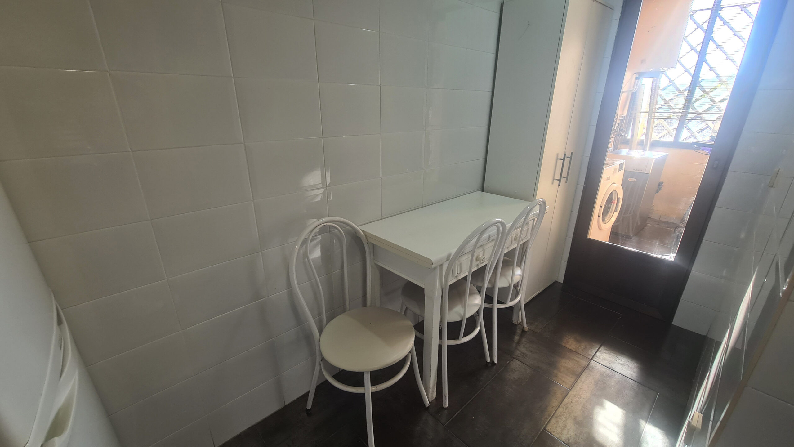 Ref 1568 Piso en urbanización con piscina en comunidad (disponible) - Imagen 3